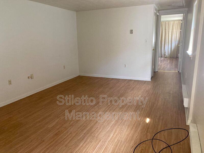 185 Zerby Ave #D - Photo 2 of 9