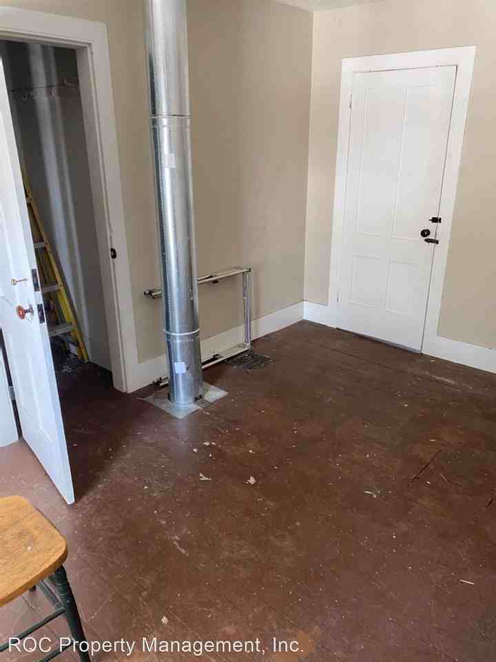 5433 E Henrietta Rd - Photo 2 of 3