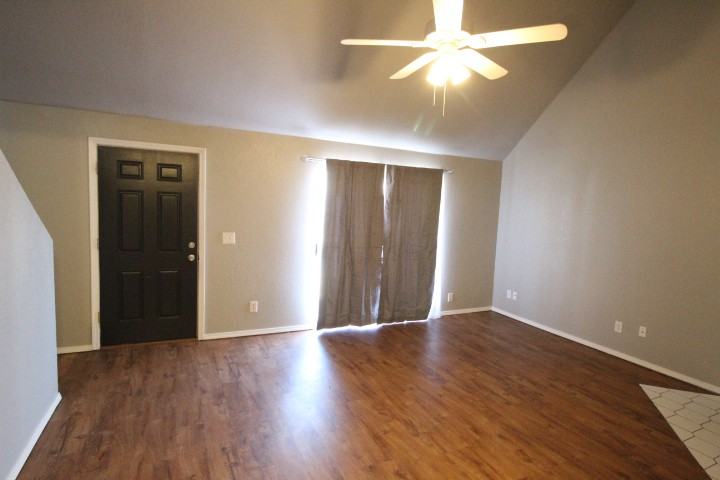 1932 Lariat Circle - Photo 3 of 21