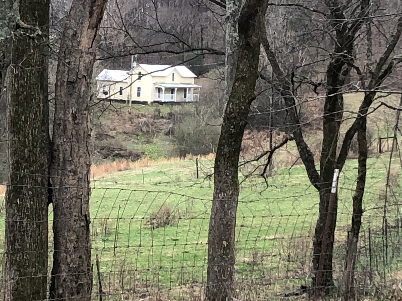 2641 Pigg Schoolhouse Road - Photo 2 of 7