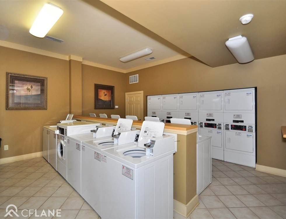 Laurel Ridge at Washington Road - Photo 3 of 11