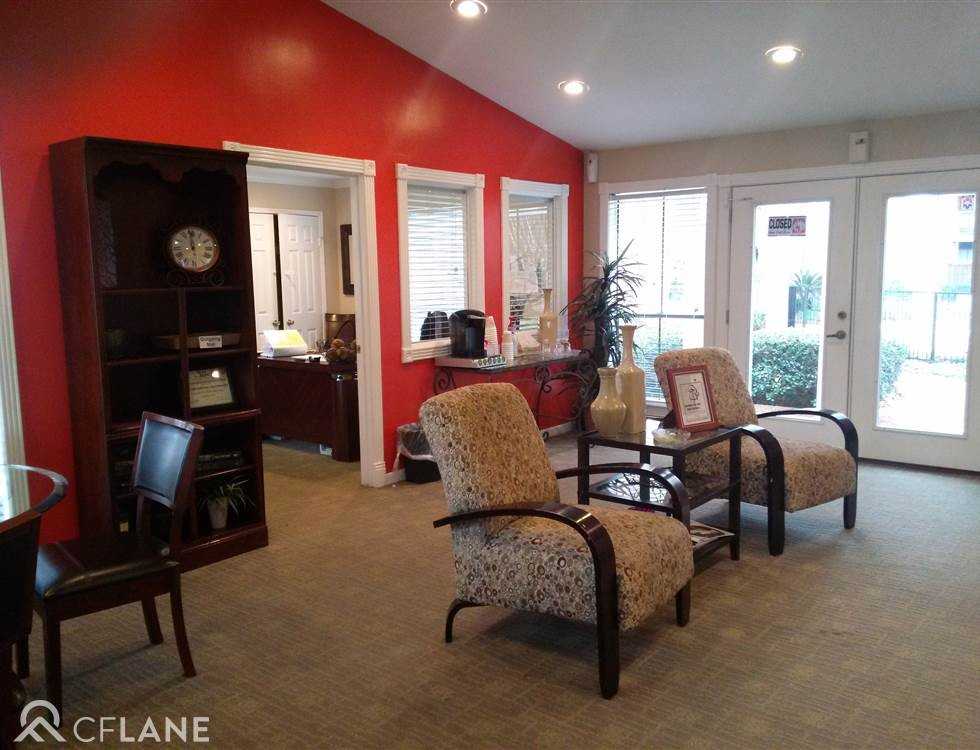 The Broadmoor Apartments - Photo 3 of 4