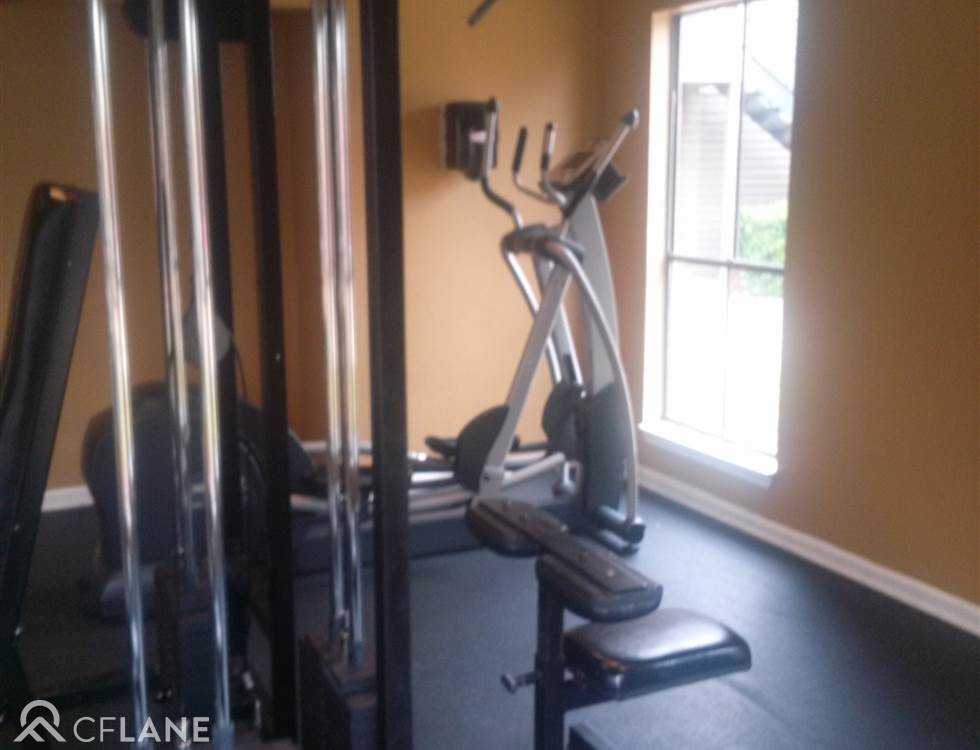 The Broadmoor Apartments - Photo 2 of 4