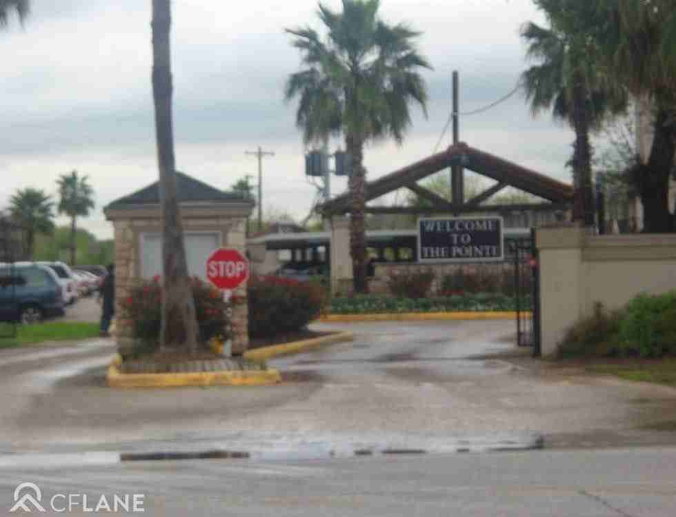 The Pointe Apartments - Photo 3 of 5