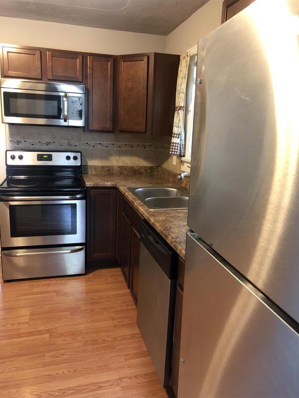 810 21st St - Photo 5 of 17