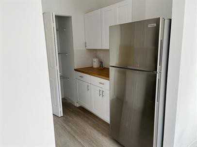 Parkvue Flats - Photo 3 of 9