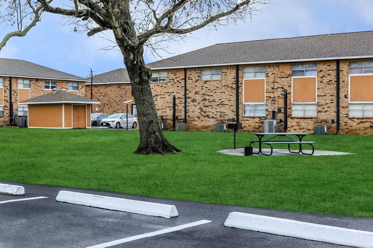 Gateway Grove Apartments - Photo 6 of 35