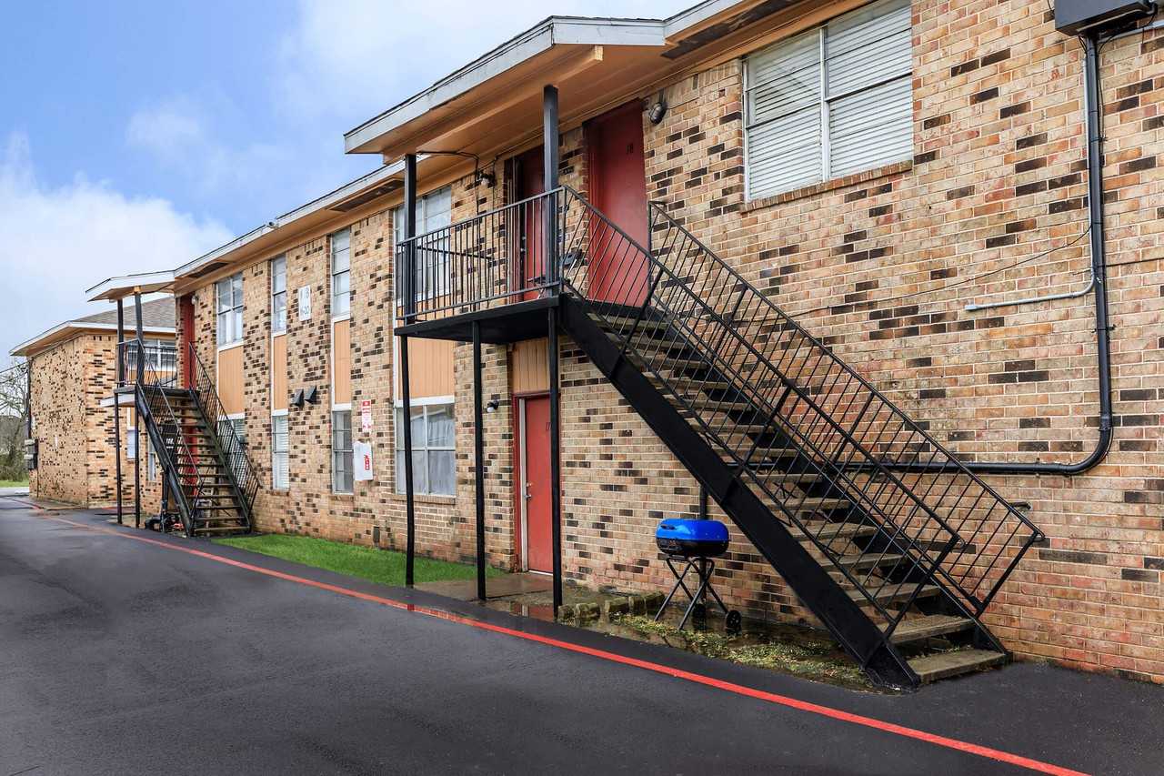 Gateway Grove Apartments - Photo 4 of 35