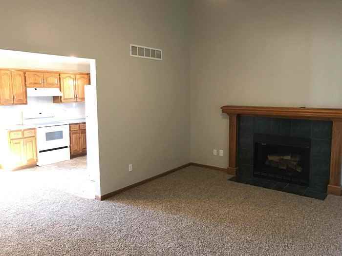 9503 Nw 87th Ter - Photo 2 of 20