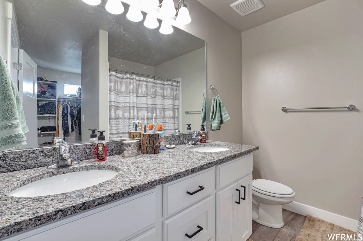 3403 S Hazel Ave #1 - Photo 4 of 11