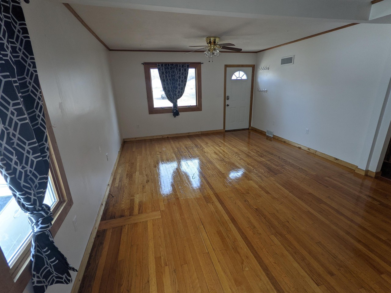 424 12th Ave #A - Photo 3 of 8