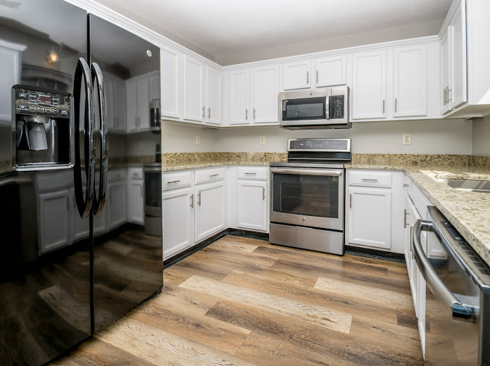 5940 Pine View Ct - Photo 3 of 32