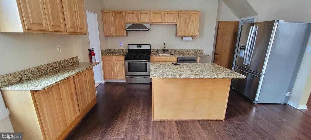130 6th Ave - Photo 3 of 11