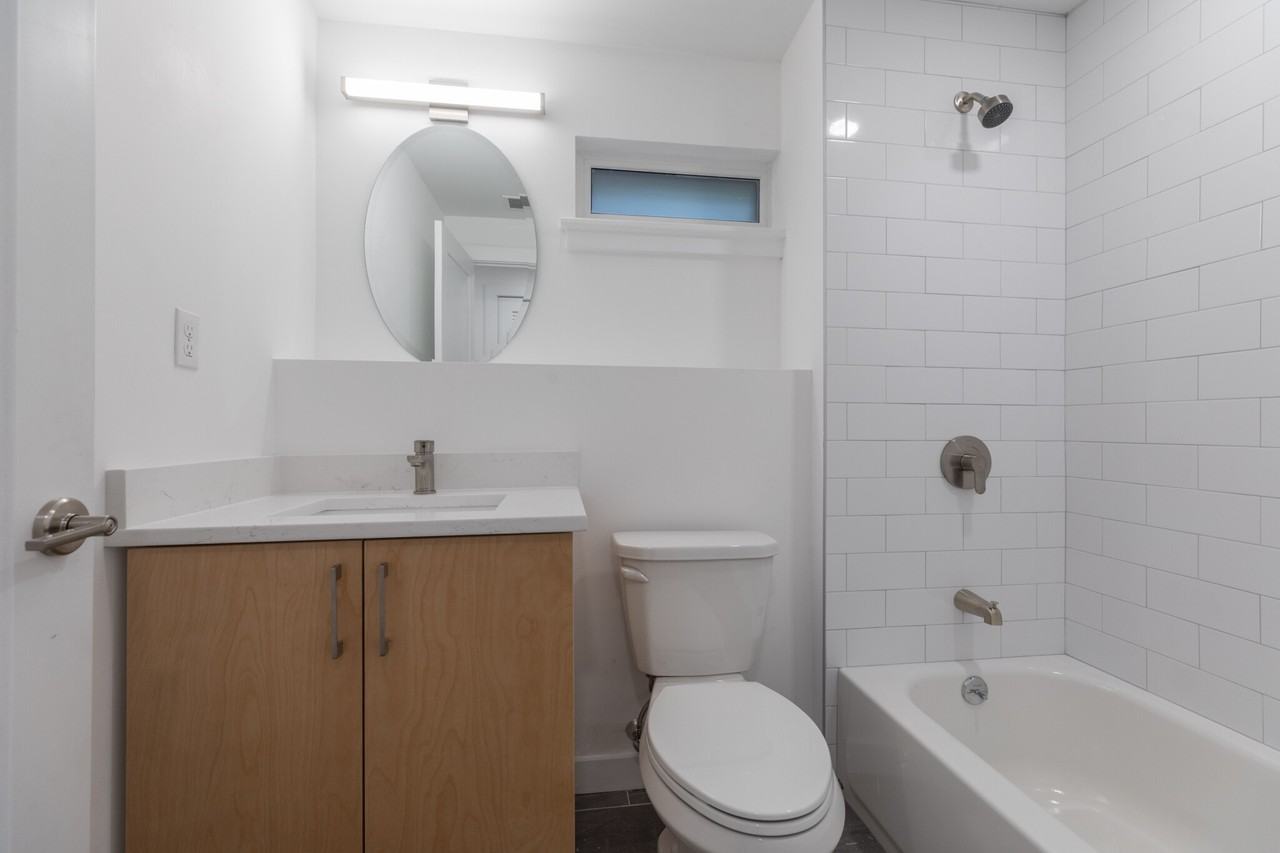 2840 Washington St #4 - Photo 2 of 19