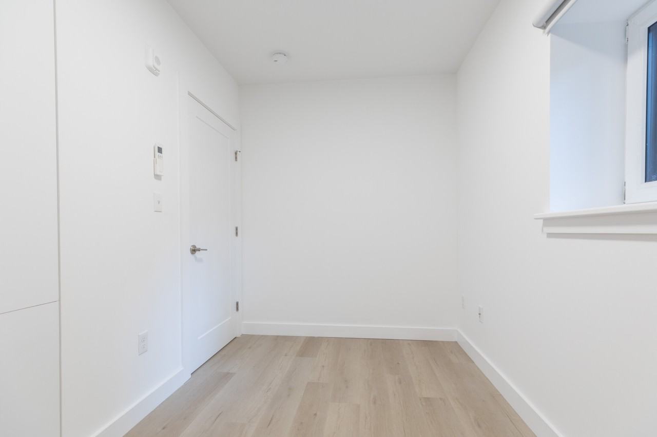 2840 Washington St #4 - Photo 5 of 19