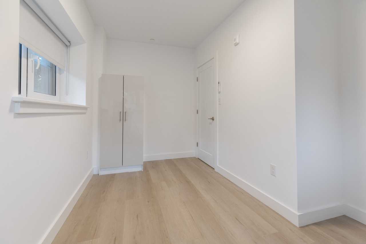 2840 Washington St #4 - Photo 7 of 19