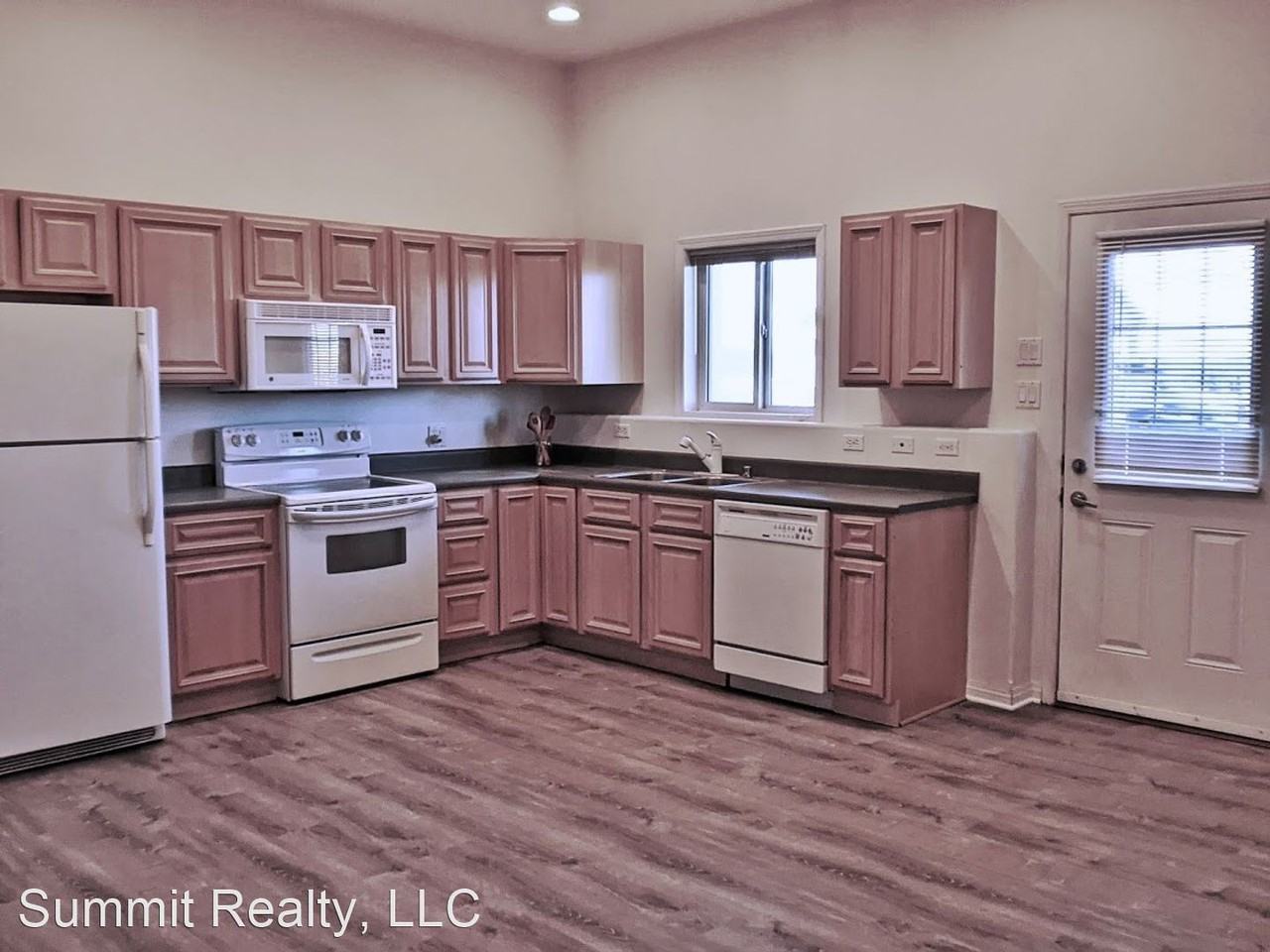 17022 Island View Dr - Photo 2 of 19