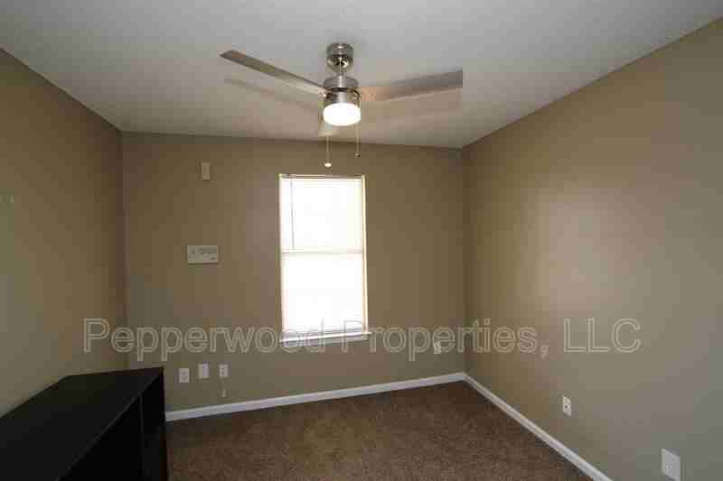 407 Soft Breezes Ln - Photo 5 of 13