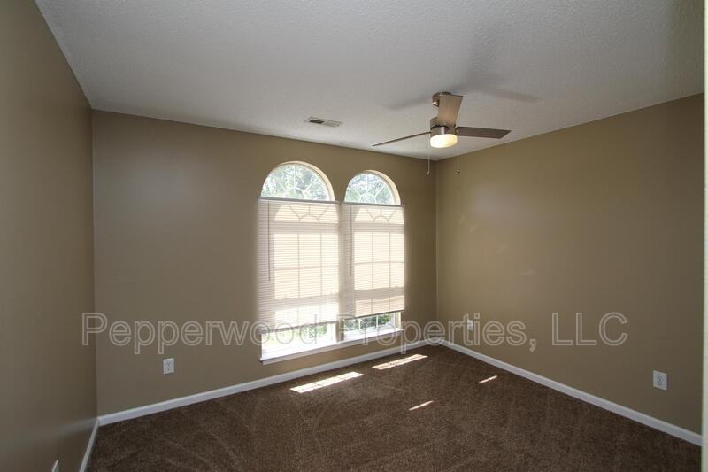 407 Soft Breezes Ln - Photo 6 of 13
