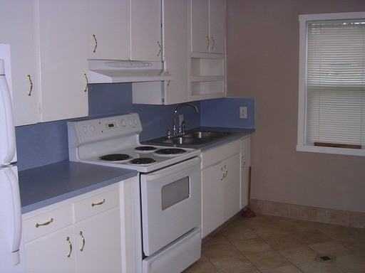 5127 Woodlawn Ave - Photo 2 of 6