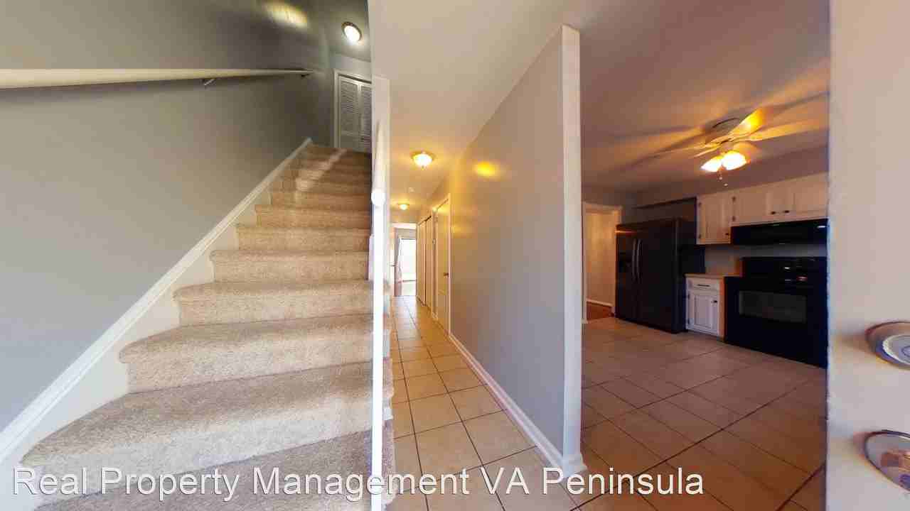 1049 Willow Green Dr - Photo 2 of 14