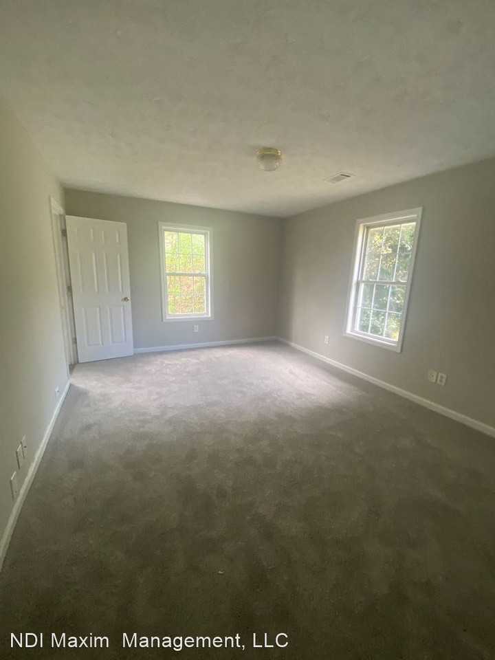 1115 Springer Lane - Photo 3 of 7