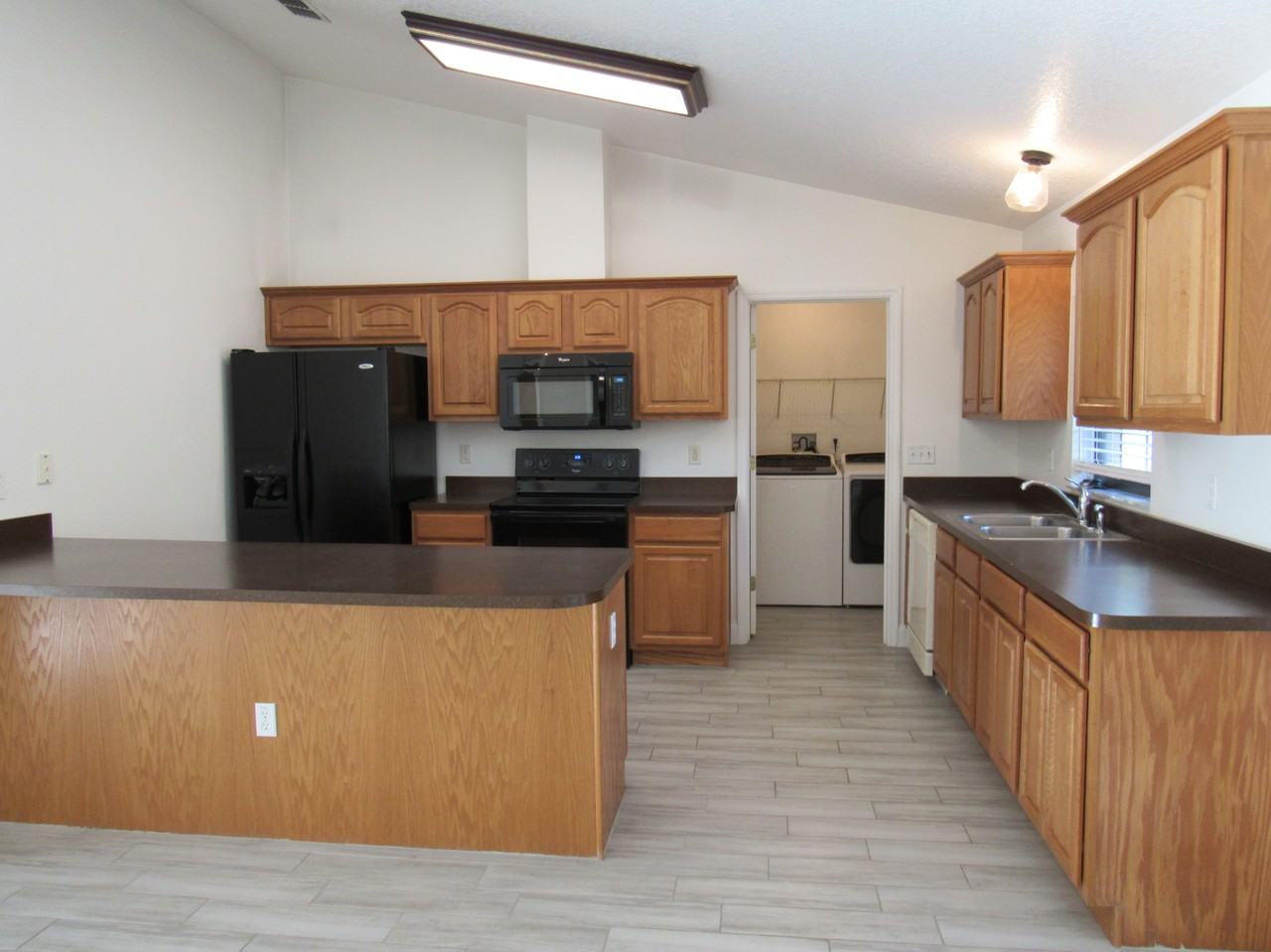 1431 1st Ave - Photo 3 of 11