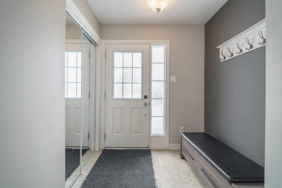 106 Sunshine Crescent - Photo 3 of 23