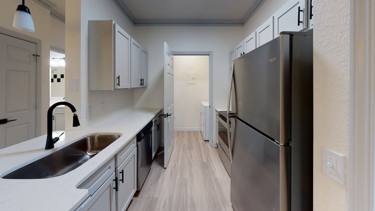 Halston World Gateway Apartment Homes 9000 Avenue Pointe Cir, Orlando, FL 32821 Apartment