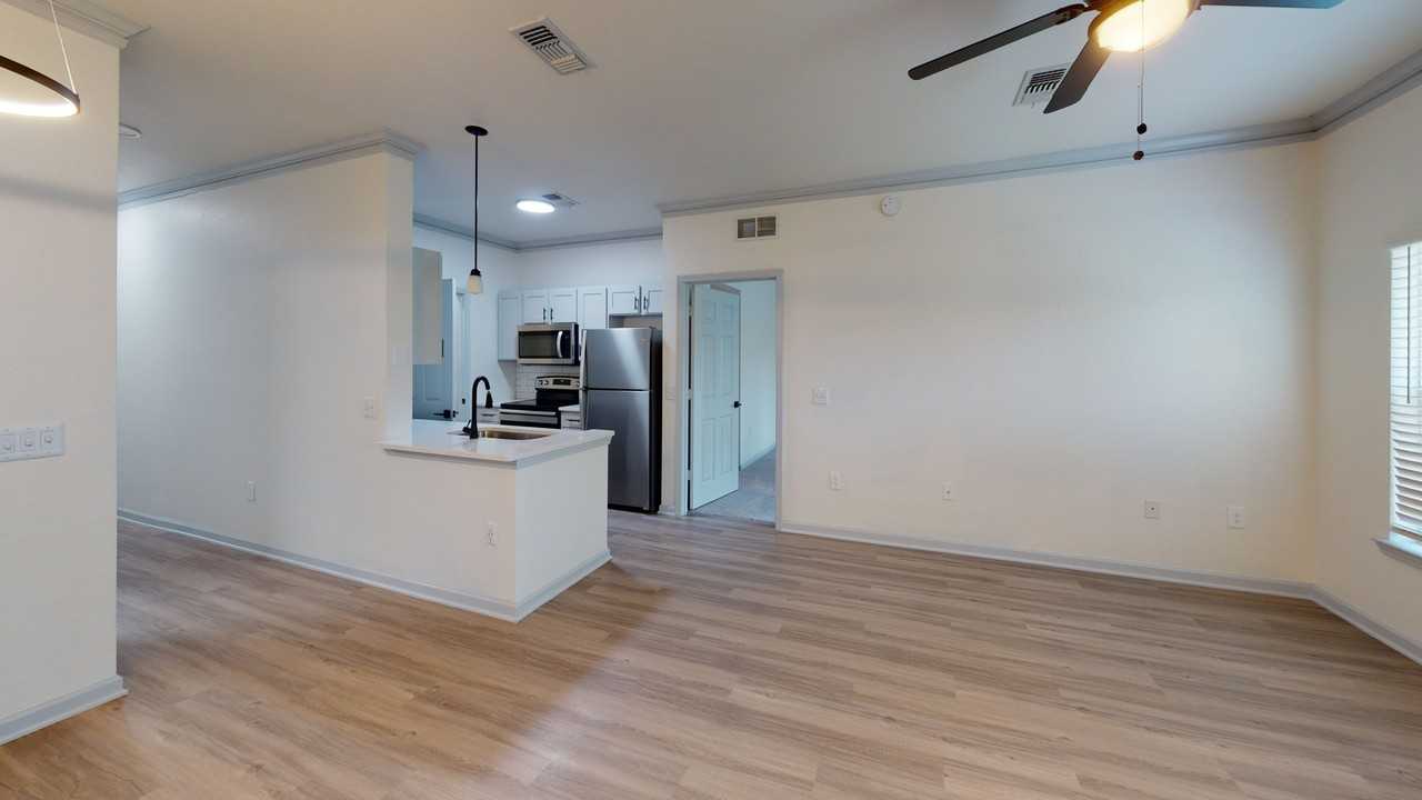 Halston World Gateway Apartment Homes - Photo 5 of 56
