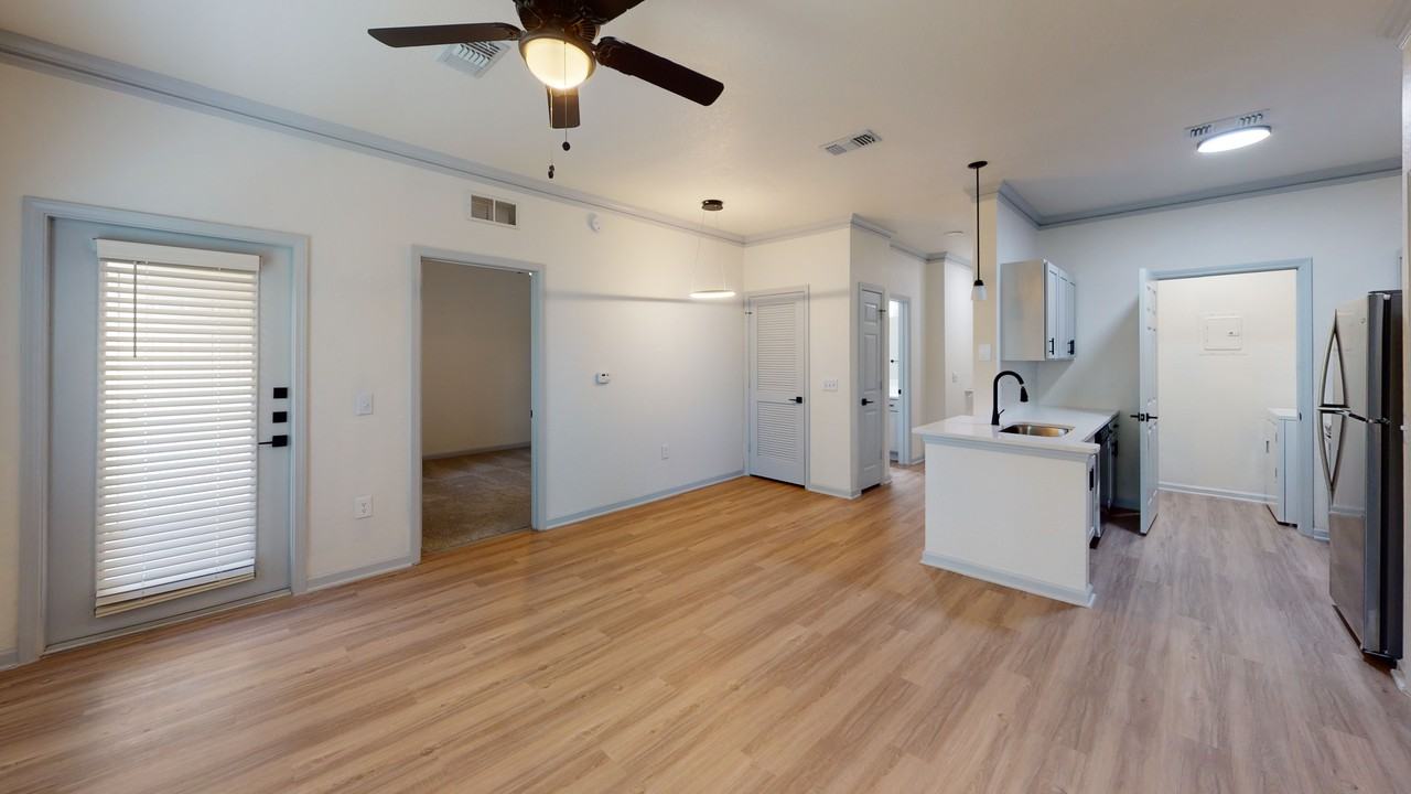 Halston World Gateway Apartment Homes - Photo 7 of 56