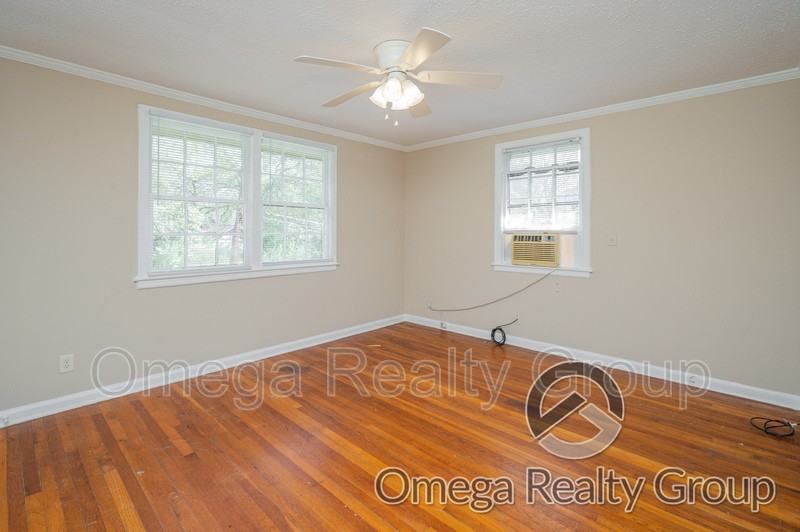 1020 Pershing St #D - Photo 7 of 24