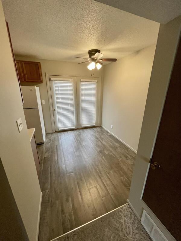 824 N 2nd St - Photo 2 of 10