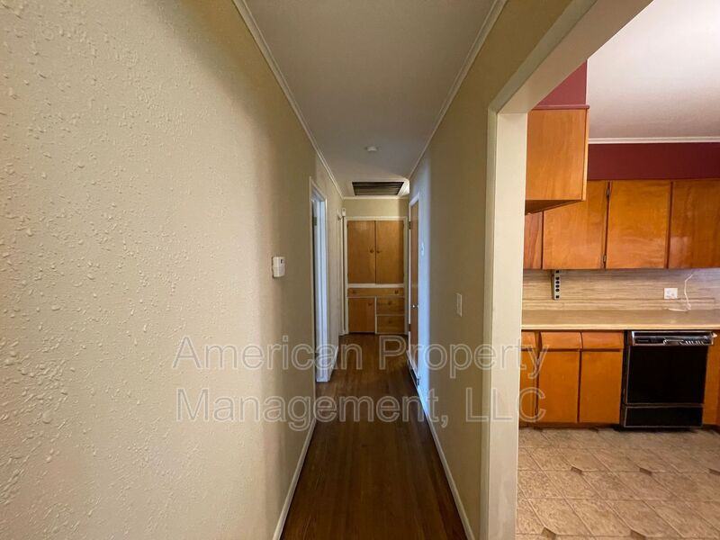 2622 S 74th East Ave - Photo 5 of 13