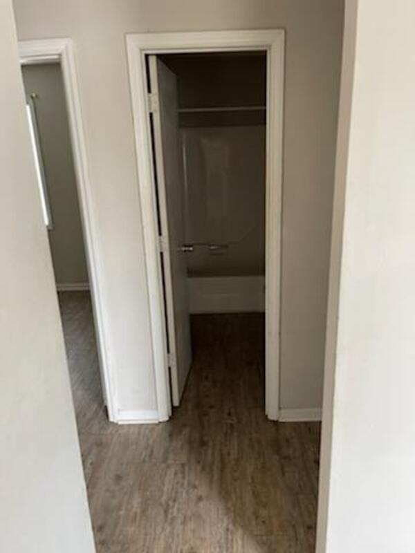 246 Rose St - Photo 3 of 7