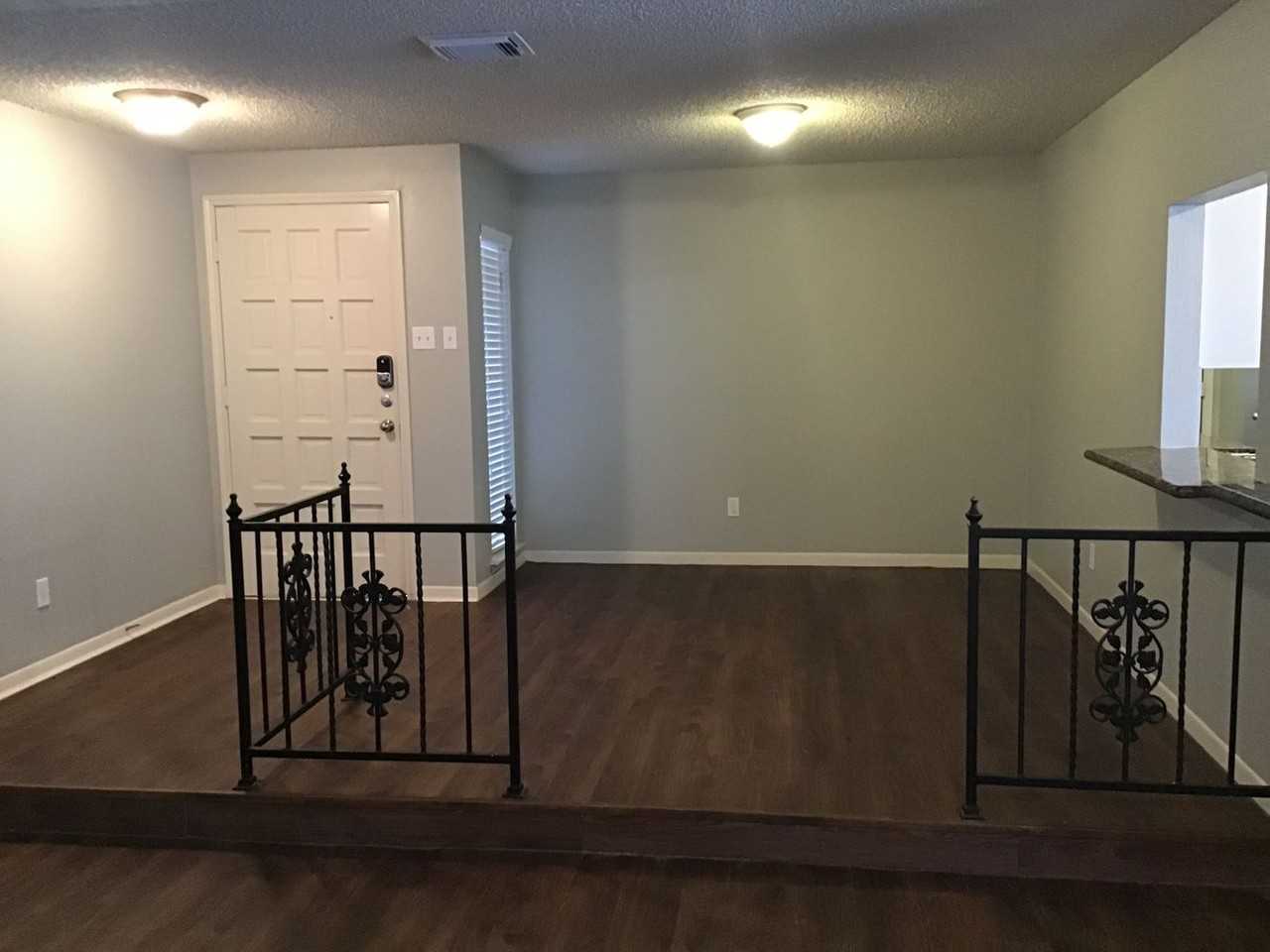 2306 Cambridge Ct N - Photo 2 of 16