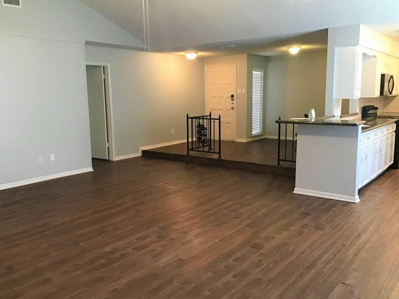 2306 Cambridge Ct N - Photo 3 of 16