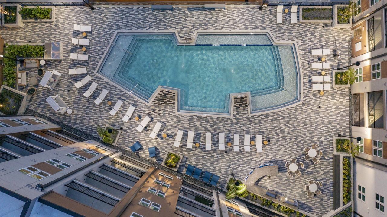 SOUTHERLY AT SOUTHBANK Apartments 959 Prudential Dr, Jacksonville, FL