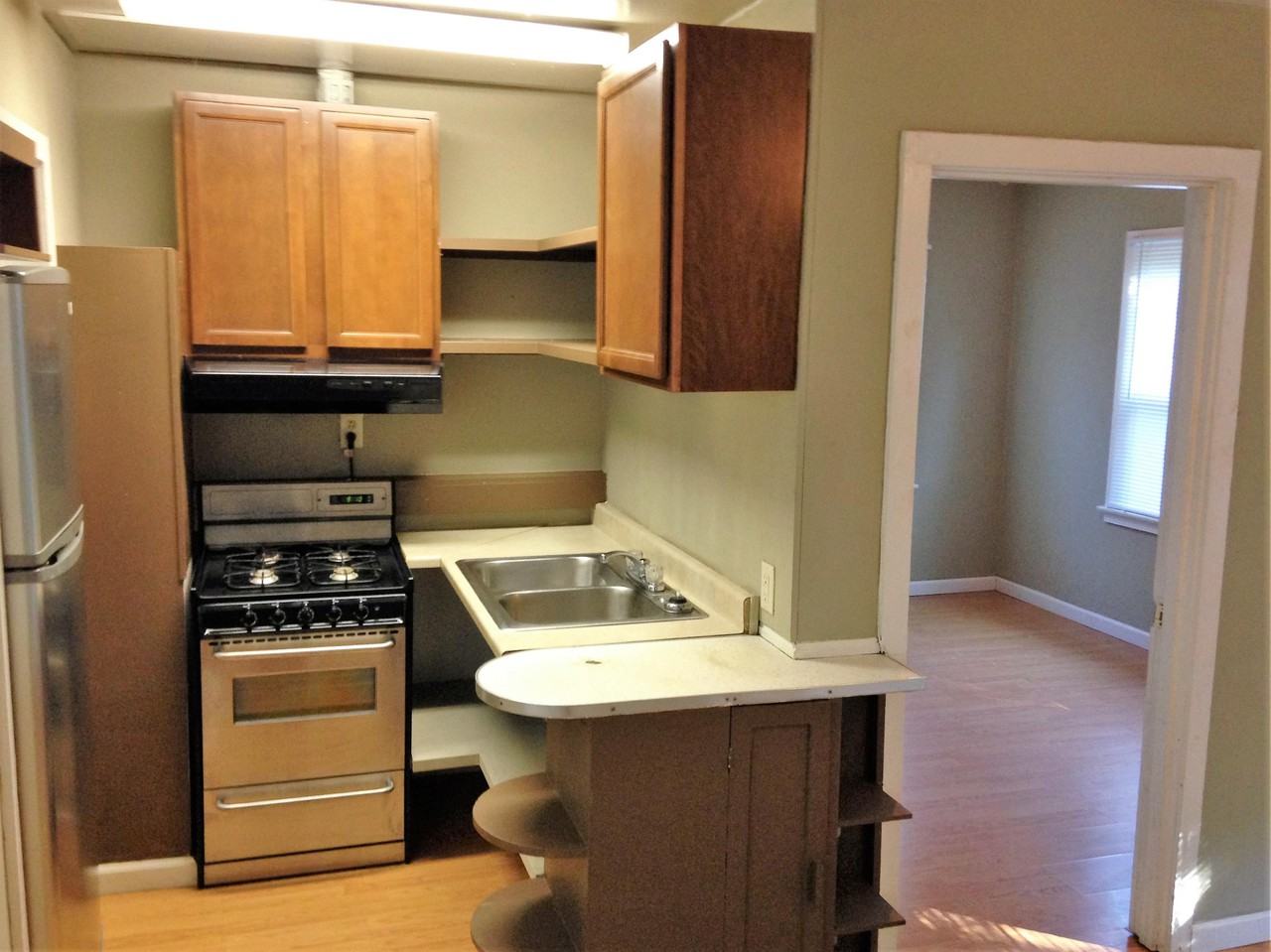 1139 Citrus Ave #2 - Photo 4 of 8