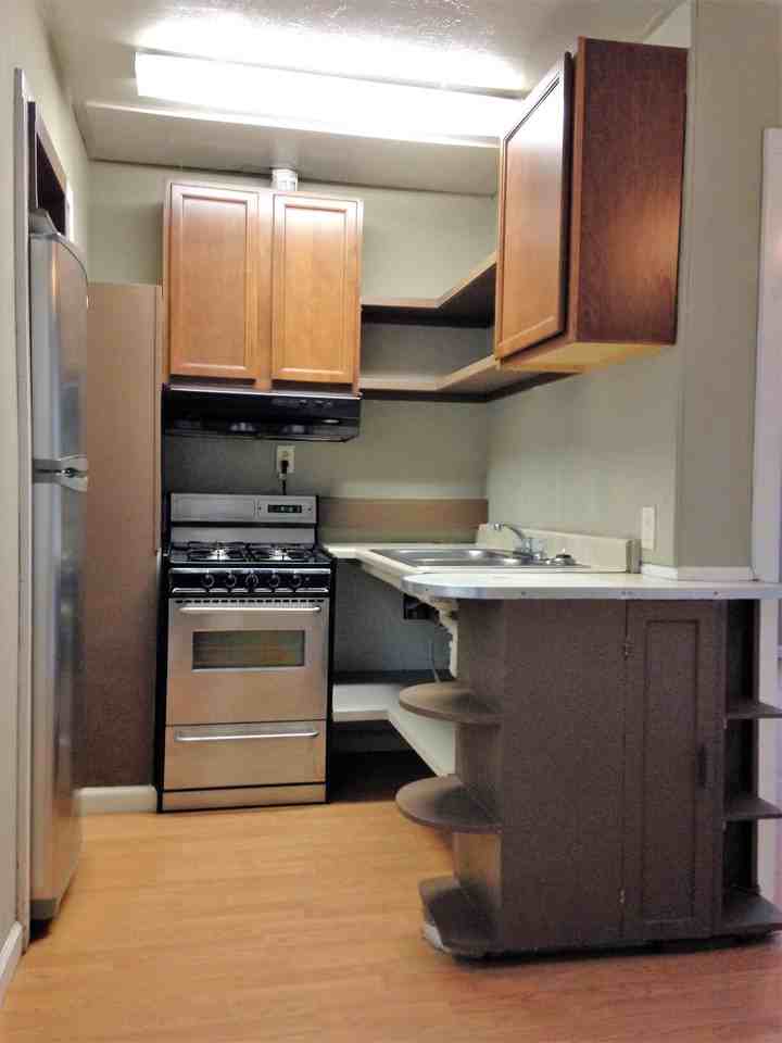 1139 Citrus Ave #2 - Photo 5 of 8