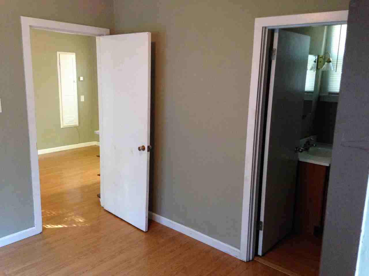 1139 Citrus Ave #2 - Photo 6 of 8