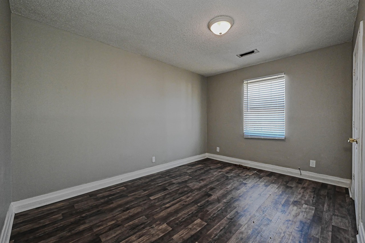 331 Jones St #1 - Photo 7 of 14