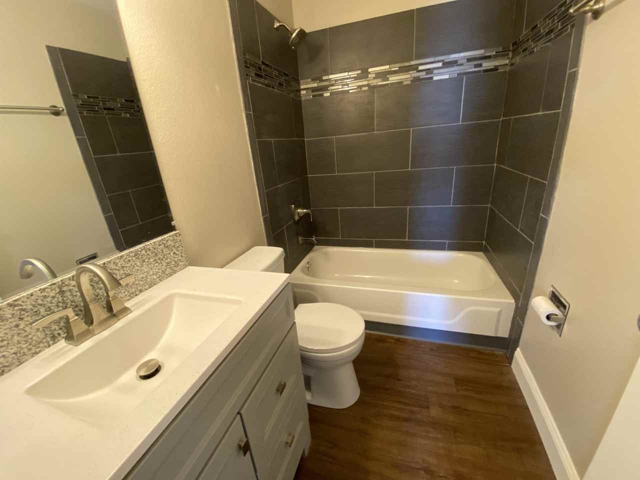 12912 Constitution Ave Ne #4 - Photo 3 of 10