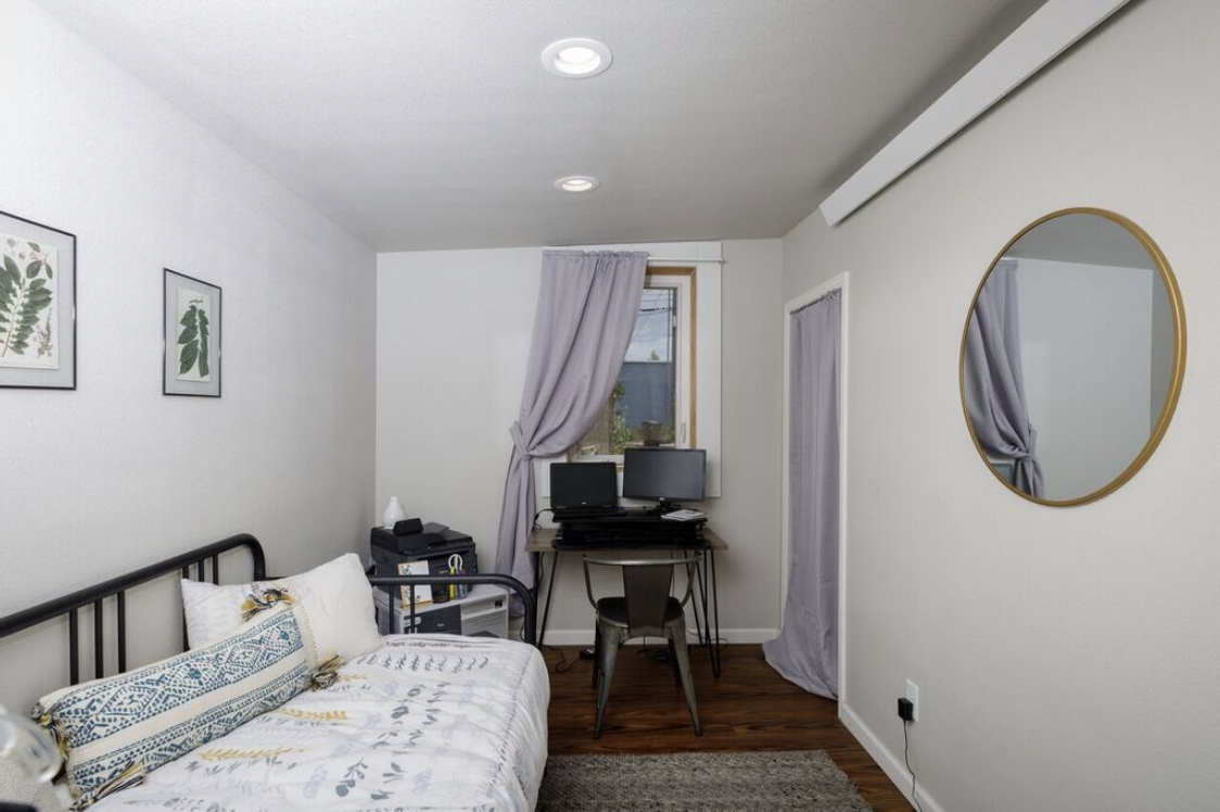 619 S 2nd St #1 - Photo 5 of 7