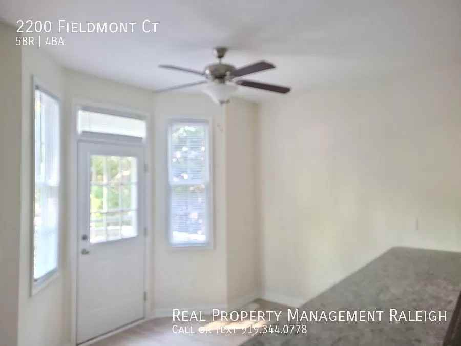 2200 Fieldmont Ct - Photo 5 of 15