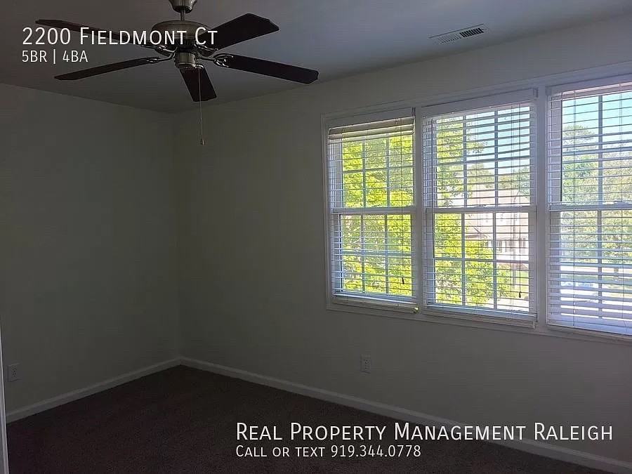 2200 Fieldmont Ct - Photo 7 of 15