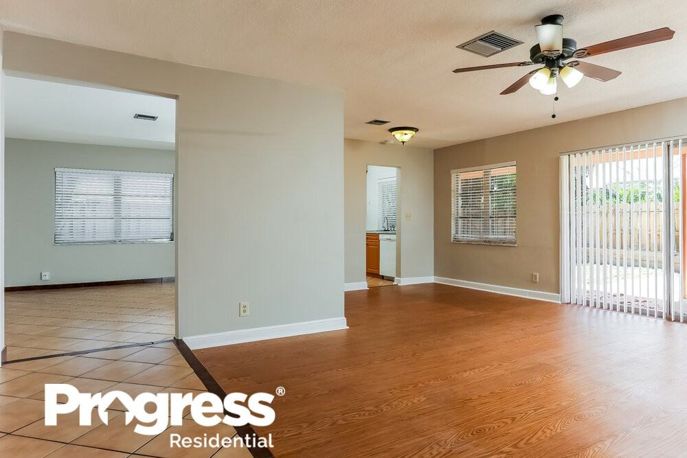 6910 Nw 84th St - Photo 3 of 16