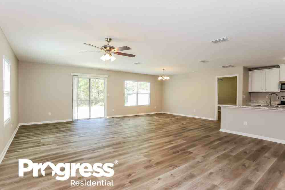 12342 Crossfield Dr - Photo 3 of 16