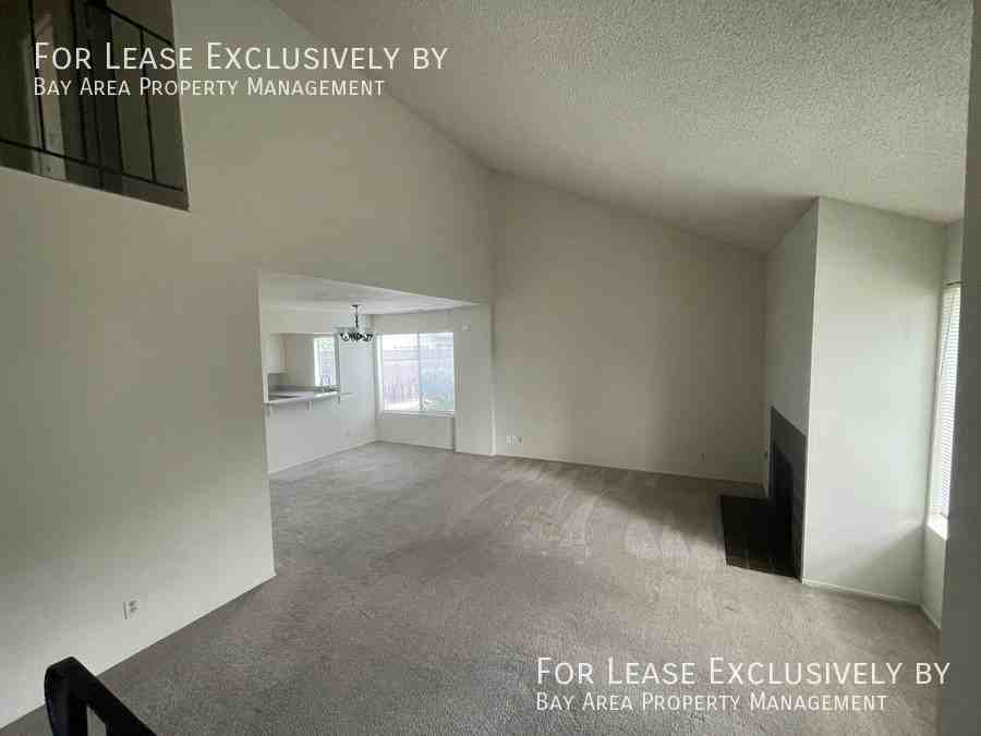 755 Vespucci Ln - Photo 2 of 14