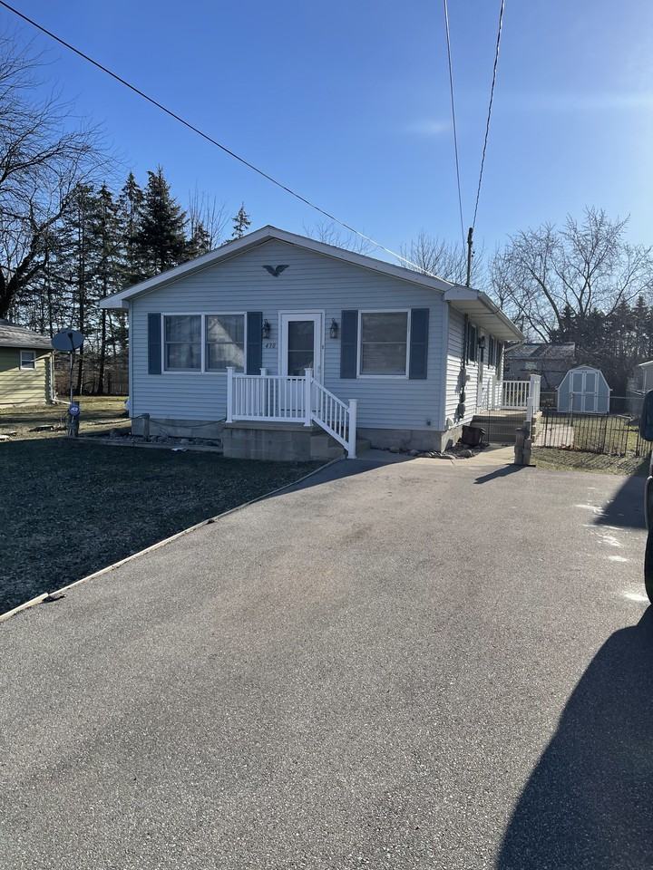 430 2nd St - Photo 3 of 3